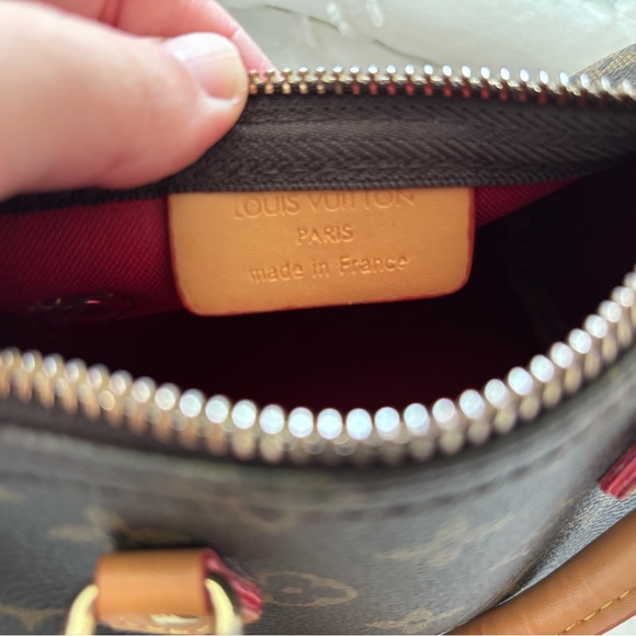 Elegant Brown Handbag Nano Speedy - Picture 5 of 5